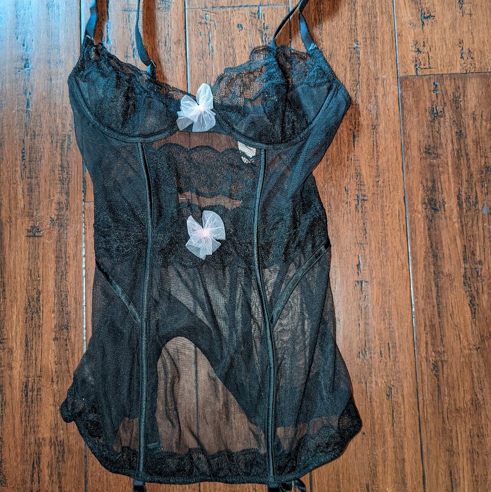 NWT Victoria's Secret Lingerie - Size 36C